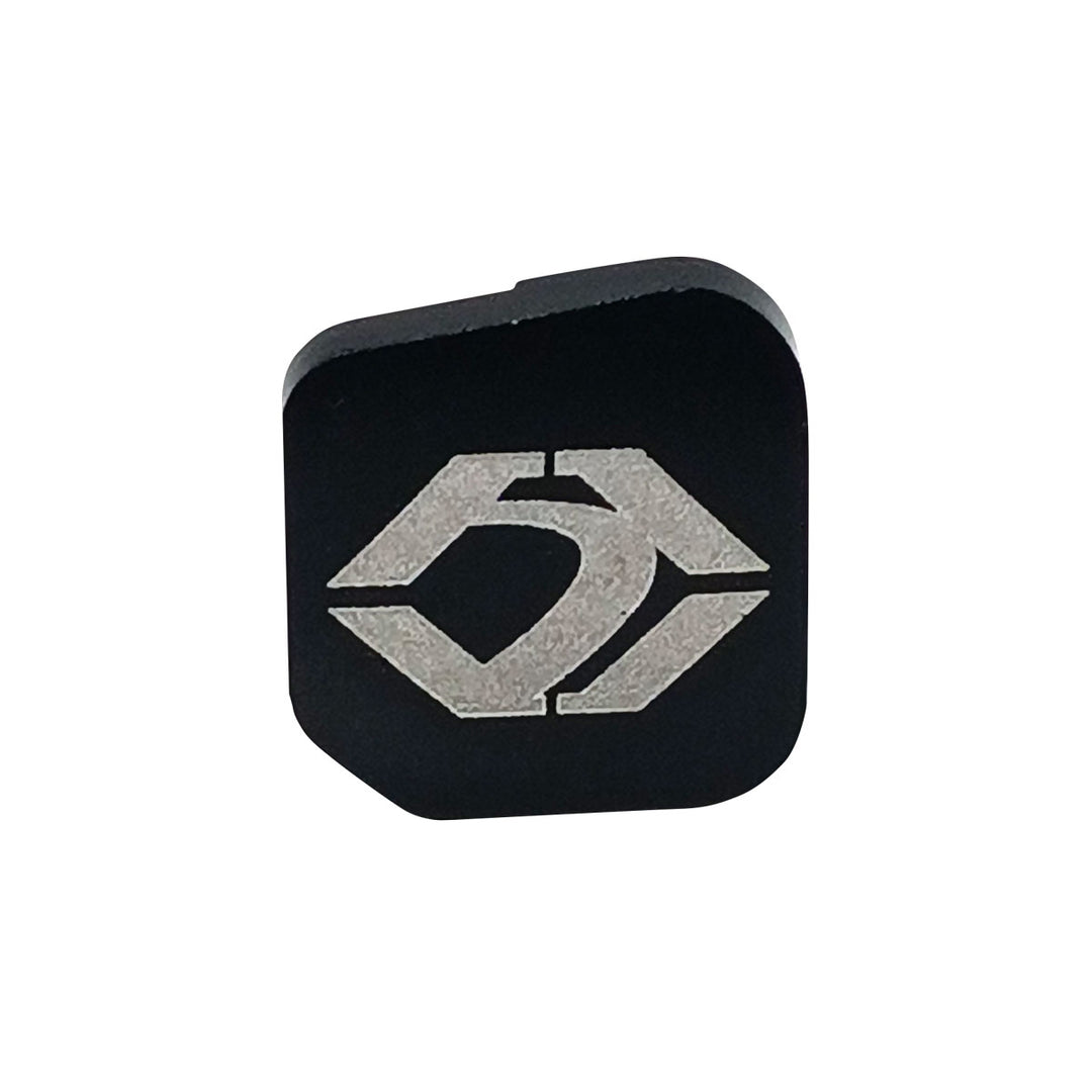 DLS/M3+ Bolt back cap button